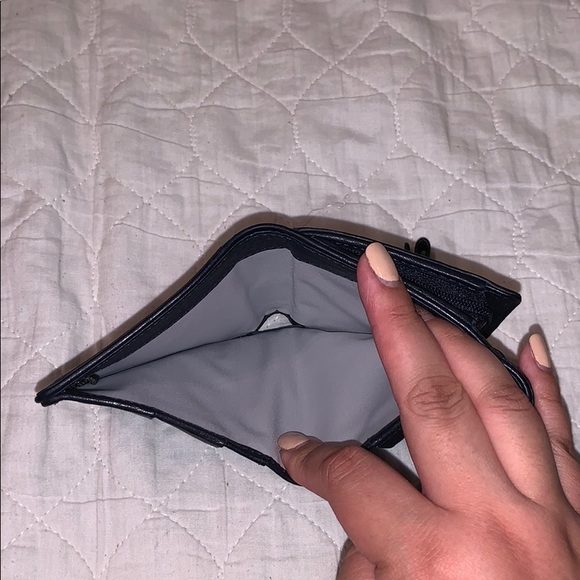 Cole Haan leather wallet Navy Blue - Picture 4 of 5